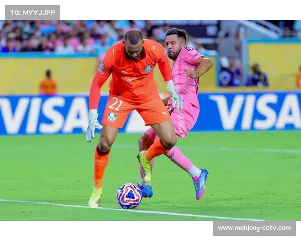 帕尔梅拉斯射手洛佩斯让点，无私风度获赞