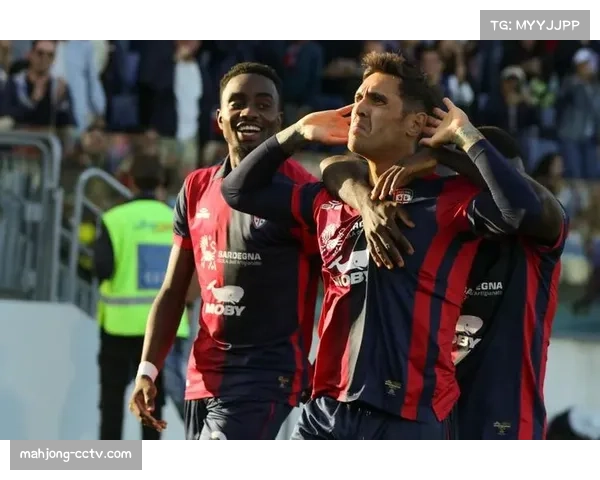 热那亚2-2卡利亚里，双方合计贡献高达43次抢断