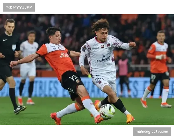 里昂中场卡克雷因肌肉疲劳未随队前往客场，将缺席对阵克莱蒙的比赛